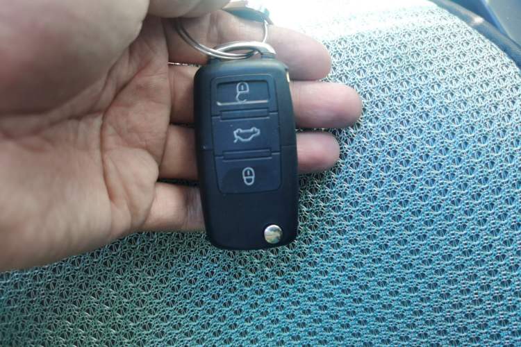 Used Land Rover Discovery Sport 2017 2.0T HSE Vehicle Key