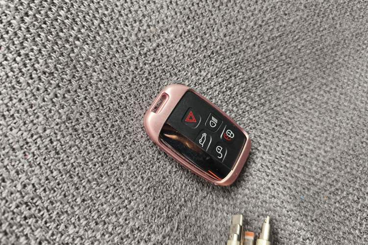 Used Land Rover Discovery Sport 2017 2.0T HSE Vehicle Key