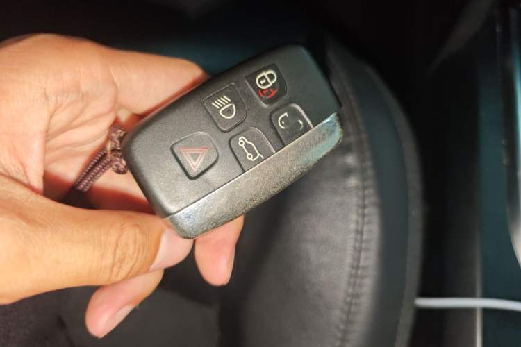 Used Land Rover Discovery Sport 2017 2.0T PURE Vehicle Key