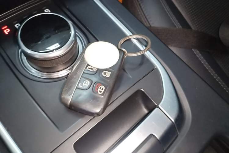 Used Land Rover Discovery Sport 2017 2.0T SE Vehicle Key