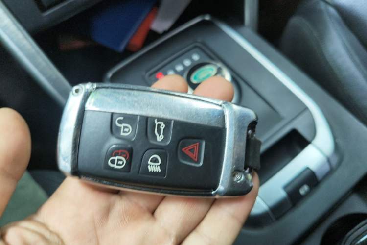 Used Land Rover Discovery Sport 2017 2.0T SE Vehicle Key