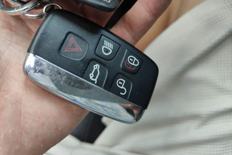Used Land Rover Discovery Sport 2017 2.0T SE Vehicle Key