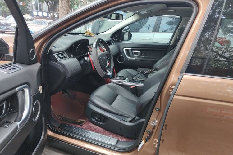 Used Land Rover Discovery Sport 2017 2.0T SE Driver Seat