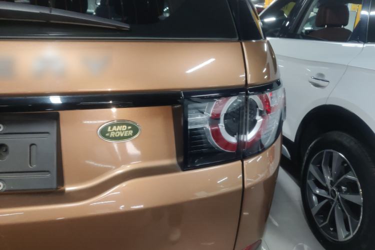 Used Land Rover Discovery Sport 2017 2.0T SE Exterior 3