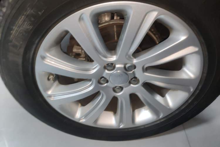 Used Land Rover Discovery Sport 2017 2.0T SE Exterior 5