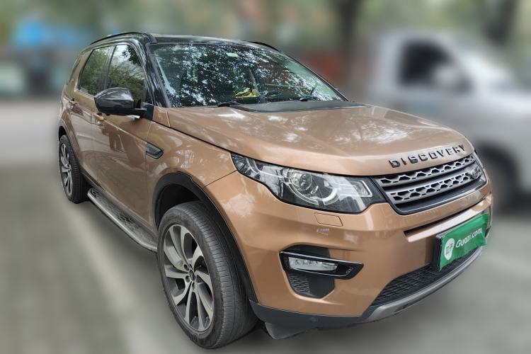 Used Land Rover Discovery Sport 2017 2.0T SE Front Right 45 Deg