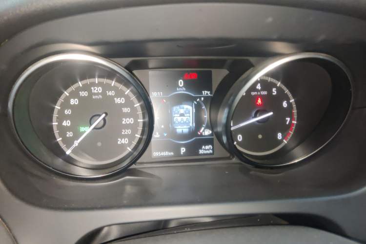 Used Land Rover Discovery Sport 2017 2.0T SE Instrument Cluster