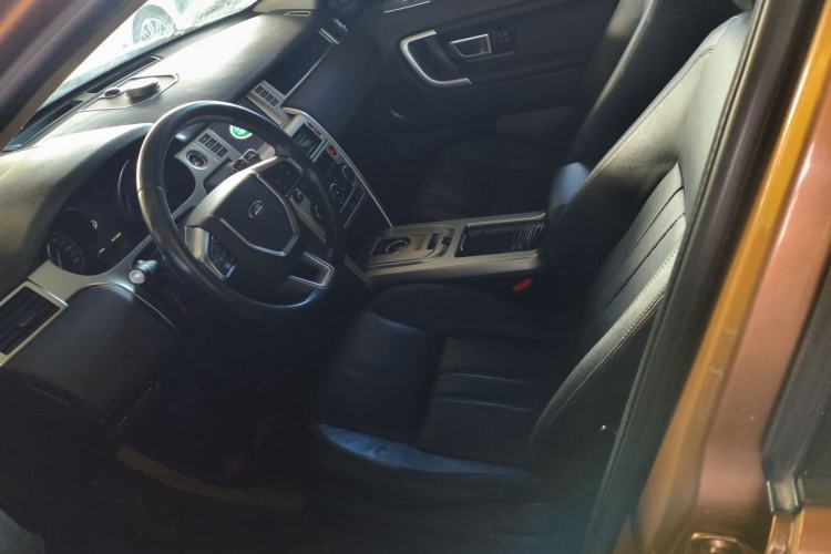 Used Land Rover Discovery Sport 2017 2.0T HSE Left Front Seat