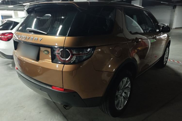 Used Land Rover Discovery Sport 2017 2.0T SE Rear Right 45 Deg