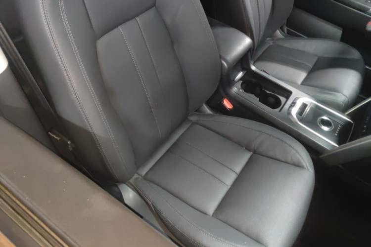 Used Land Rover Discovery Sport 2017 2.0T SE Right Front Seat