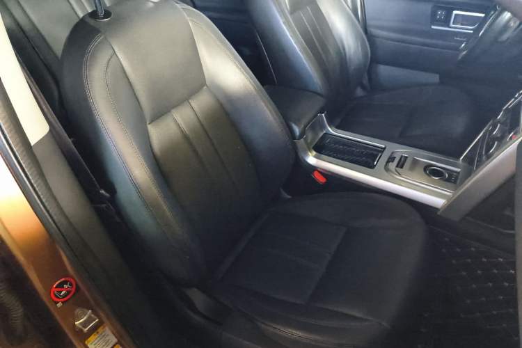 Used Land Rover Discovery Sport 2017 2.0T HSE Right Front Seat