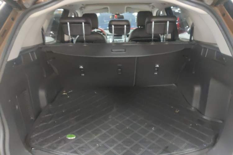 Used Land Rover Discovery Sport 2017 2.0T SE Trunk