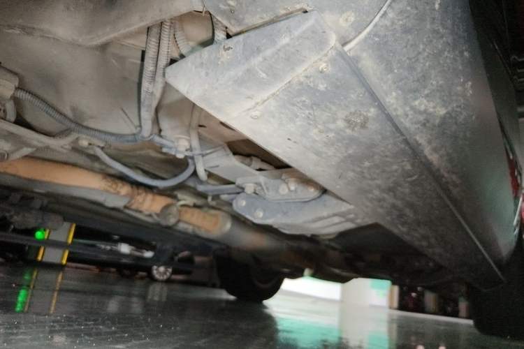 Used Land Rover Discovery Sport 2018 240 PS SE Version Chassis Front Left