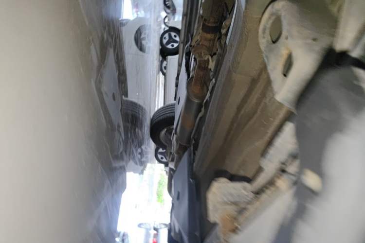 Used Land Rover Discovery Sport 2018 240 PS SE Version Chassis Front Left
