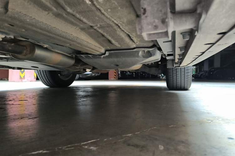 Used Land Rover Discovery Sport 2018 240 PS SE Version Chassis Front Left