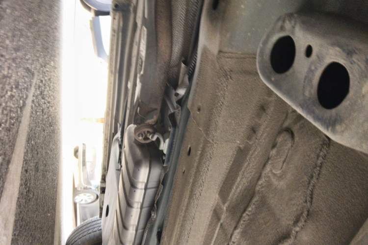 Used Land Rover Discovery Sport 2018 240 PS HSE Version Chassis Front Left