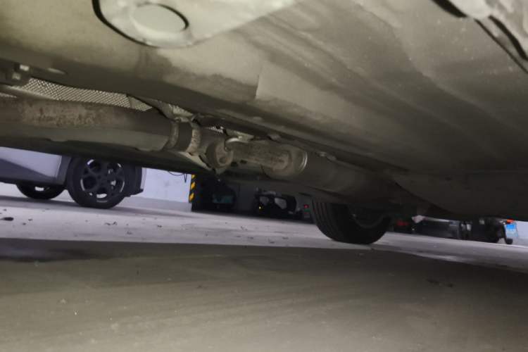 Used Land Rover Discovery Sport 2018 240 PS SE Version Chassis Front Left