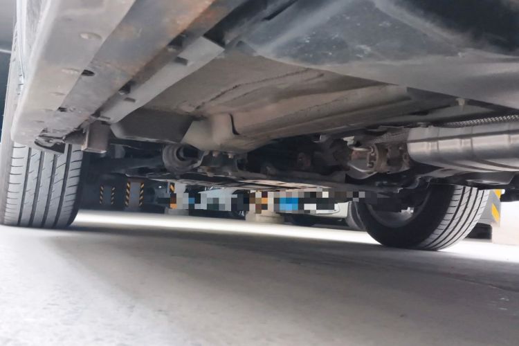 Used Land Rover Discovery Sport 2018 240 PS HSE LUXURY Edition Chassis Front Left