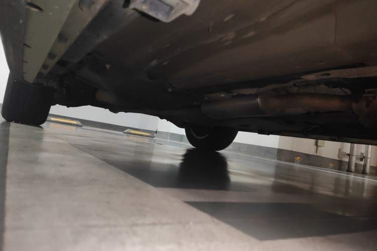 Used Land Rover Discovery Sport 2018 240 PS SE Version Chassis Front Right