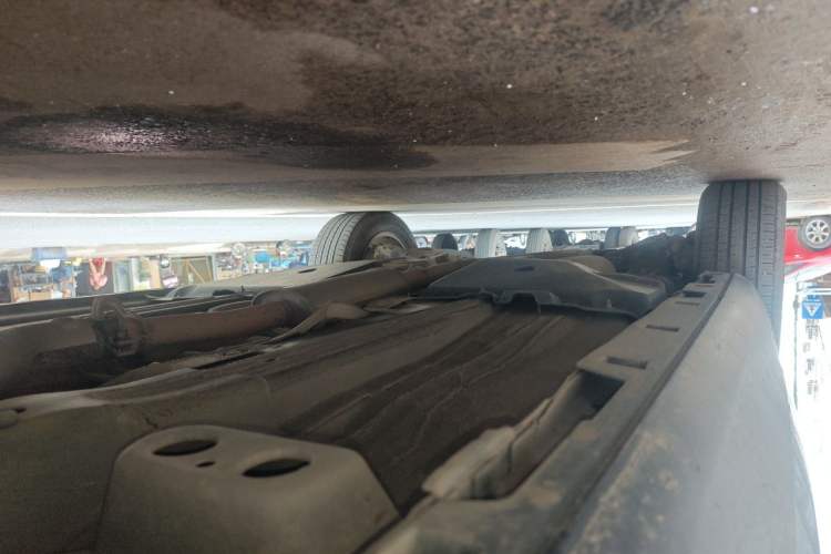 Used Land Rover Discovery Sport 2018 240 PS SE Version Chassis Front Right
