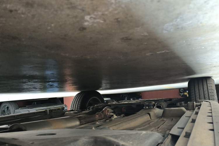 Used Land Rover Discovery Sport 2018 240 PS SE Version Chassis Rear Left