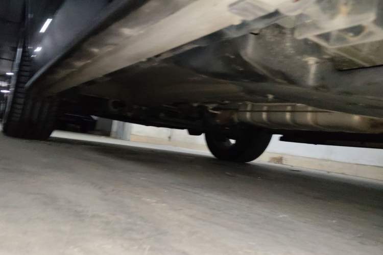 Used Land Rover Discovery Sport 2018 240 PS HSE Version Chassis Rear Left