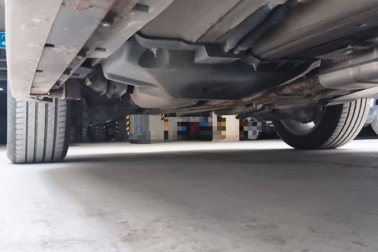 Used Land Rover Discovery Sport 2018 240 PS HSE LUXURY Edition Chassis Rear Right