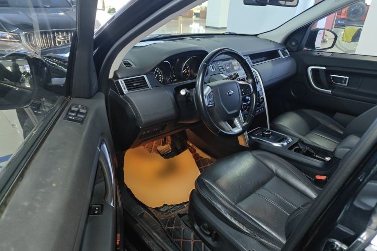 Used Land Rover Discovery Sport 2018 240 PS SE Version Driver Seat