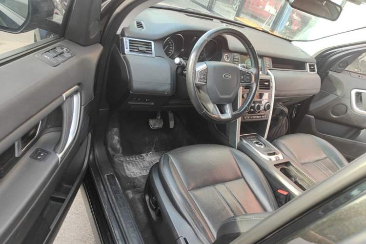 Used Land Rover Discovery Sport 2018 240 PS SE Version Driver Seat