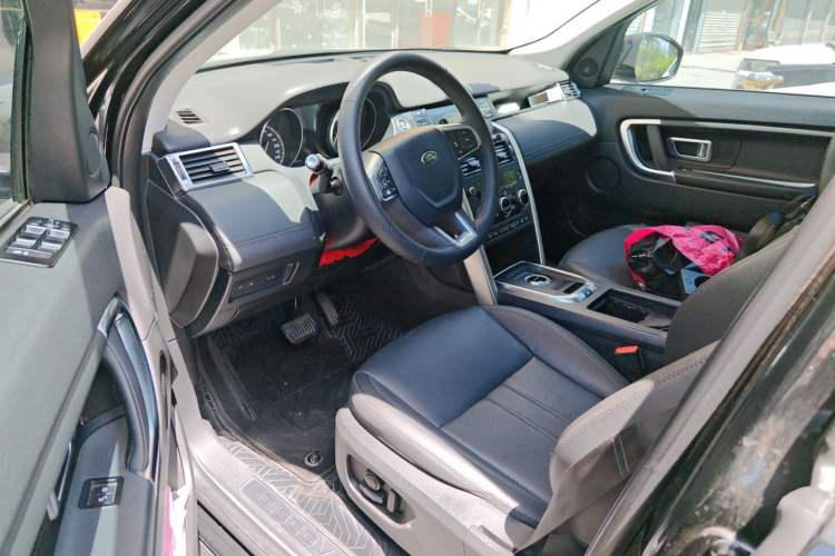 Used Land Rover Discovery Sport 2018 240 PS SE Version Driver Seat