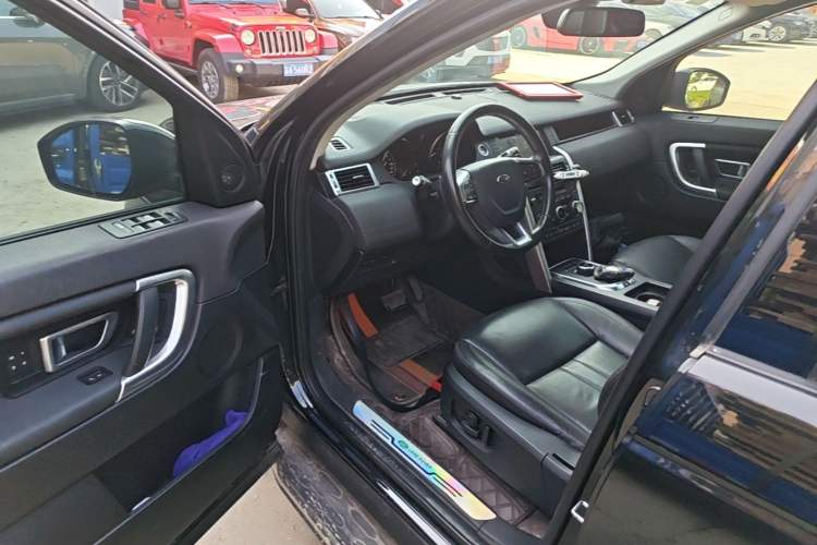 Used Land Rover Discovery Sport 2018 240 PS Zhiyue Limited Edition Driver Seat