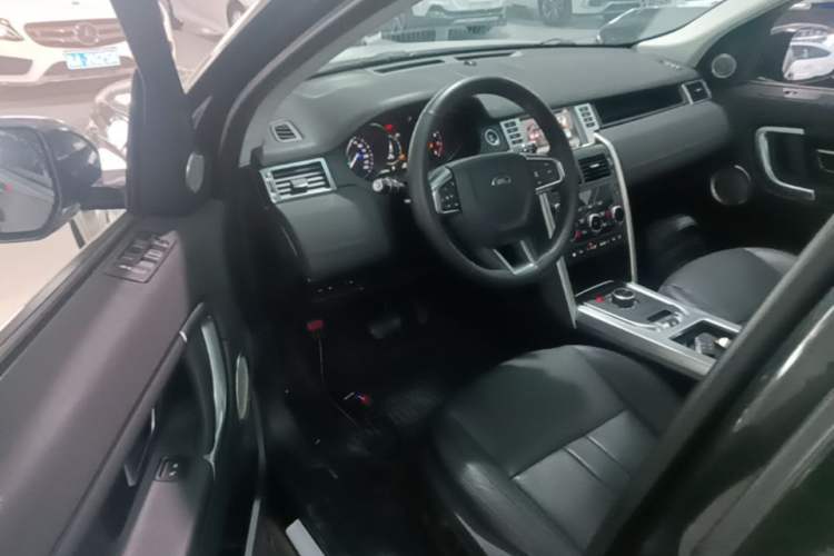 Used Land Rover Discovery Sport 2018 240 PS SE Version Driver Seat