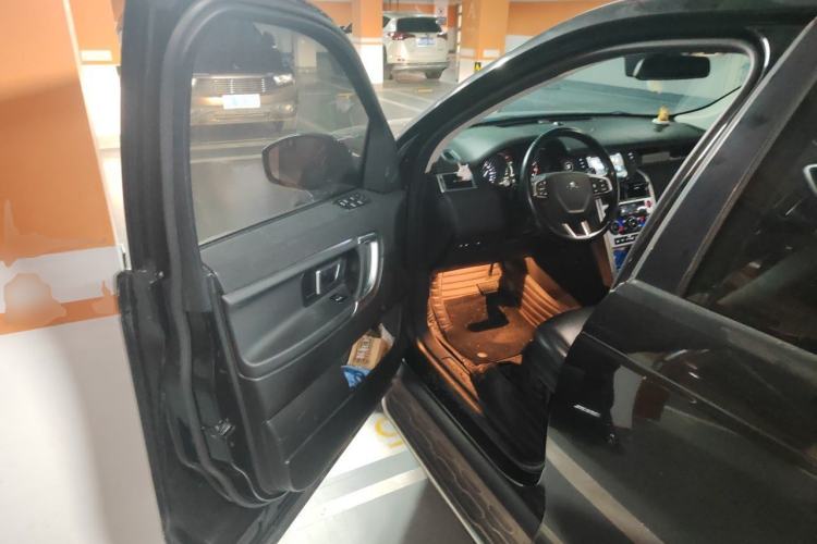 Used Land Rover Discovery Sport 2018 240 PS SE Version Driver Seat