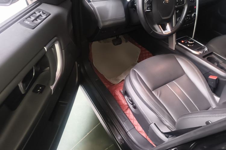 Used Land Rover Discovery Sport 2018 240 PS SE Version Driver Seat