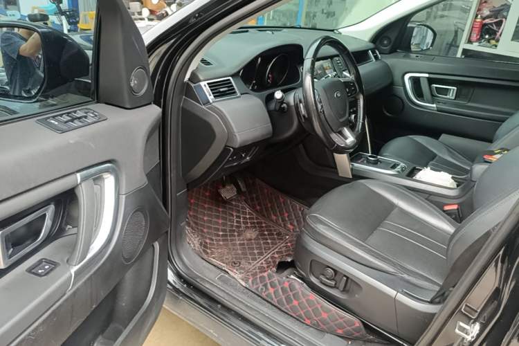 Used Land Rover Discovery Sport 2018 240 PS SE Version Driver Seat