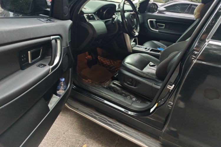 Used Land Rover Discovery Sport 2018 240 PS HSE Version Driver Seat