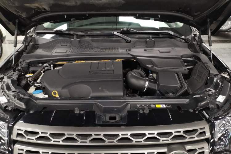 Used Land Rover Discovery Sport 2018 240 PS SE Version Engine Bay
