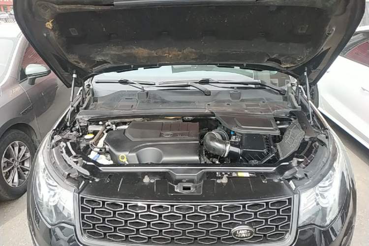 Used Land Rover Discovery Sport 2018 240 PS SE Version Engine Bay