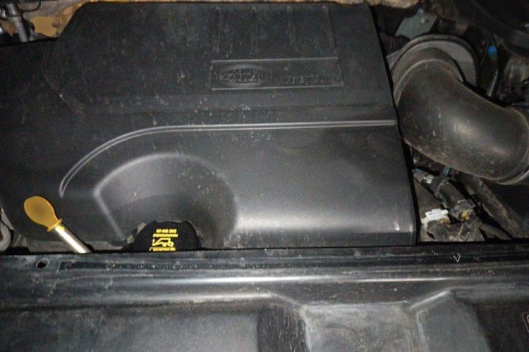 Used Land Rover Discovery Sport 2018 240 PS SE Version Engine Bay