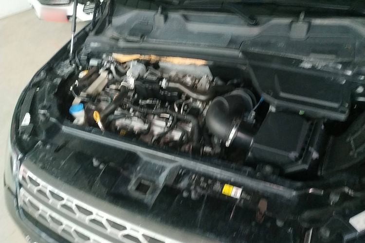 Used Land Rover Discovery Sport 2018 240 PS SE Version Engine Bay