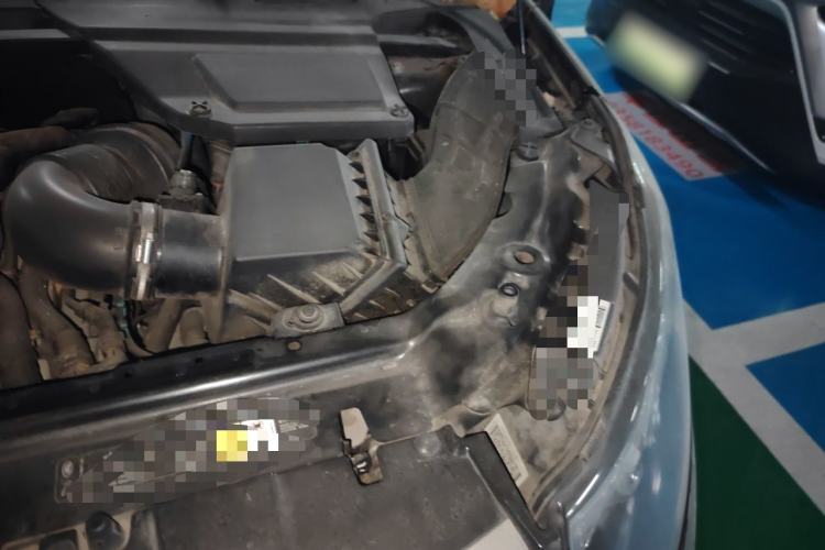 Used Land Rover Discovery Sport 2018 240 PS HSE Version Engine Bay Left