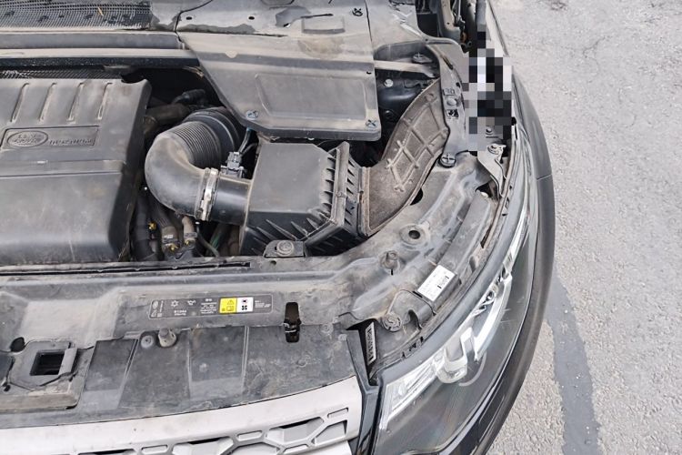 Used Land Rover Discovery Sport 2018 240 PS SE Version Engine Bay Left