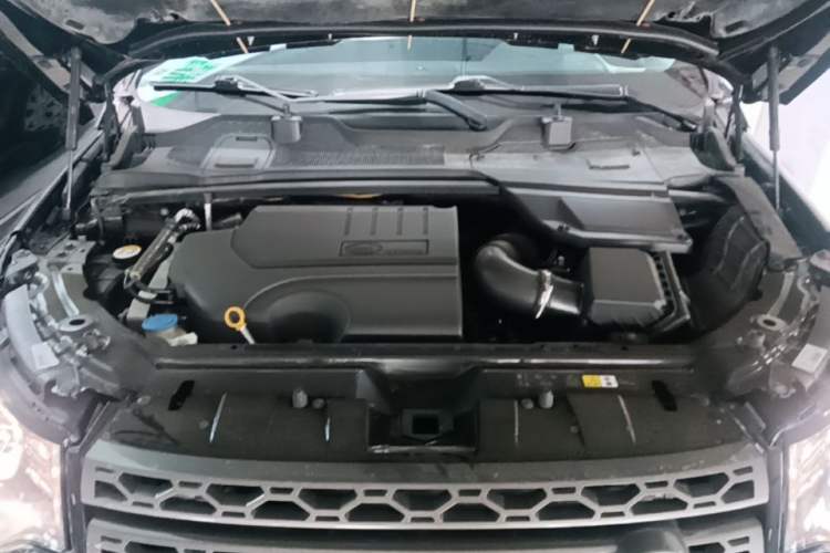 Used Land Rover Discovery Sport 2018 240 PS SE Version Engine Bay