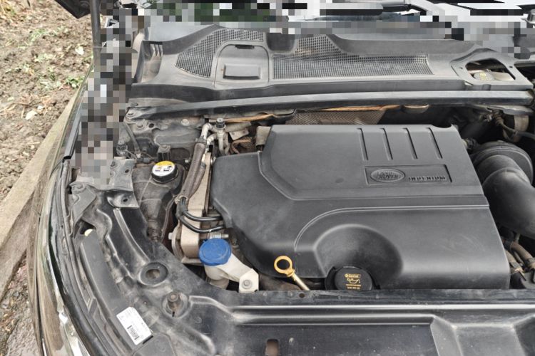 Used Land Rover Discovery Sport 2018 240 PS SE Version Engine Bay Right