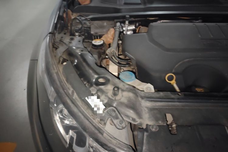 Used Land Rover Discovery Sport 2018 240 PS HSE Version Engine Bay Right