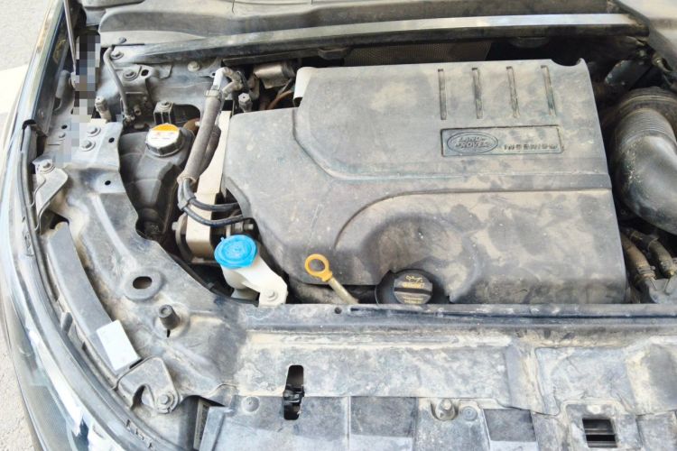Used Land Rover Discovery Sport 2018 240 PS HSE Version Engine Bay Right