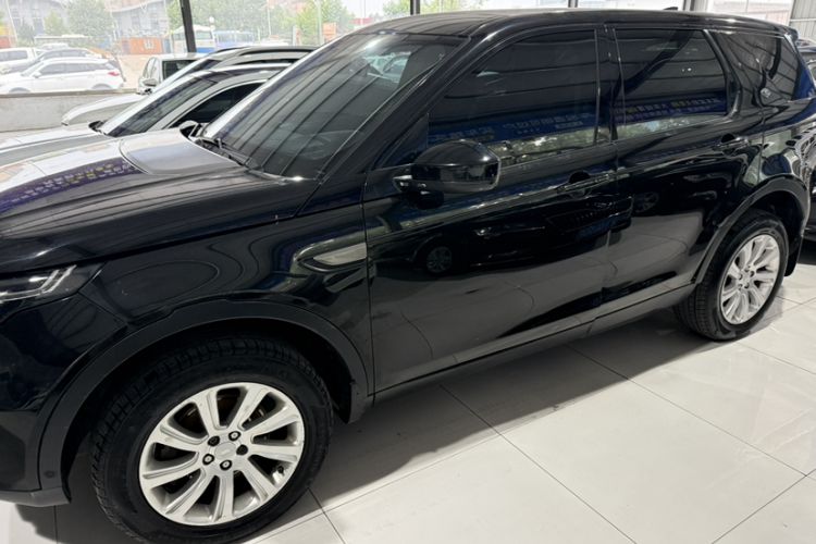 Used Land Rover Discovery Sport 2018 240 PS SE Version Exterior 1