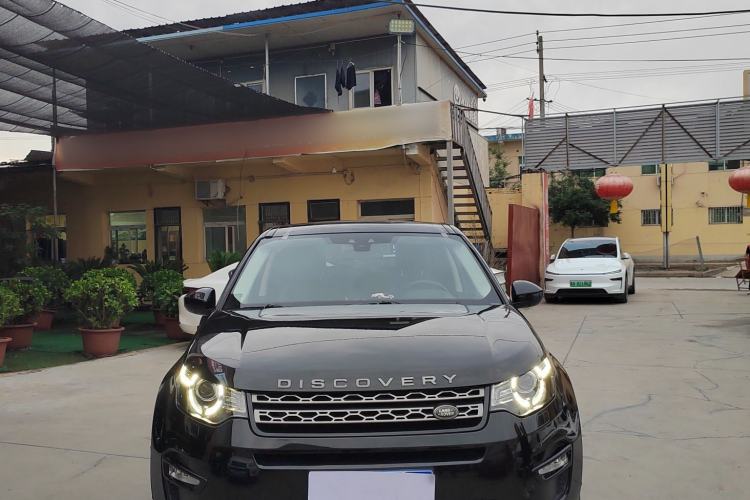 Used Land Rover Discovery Sport 2018 240 PS SE Version Exterior 1
