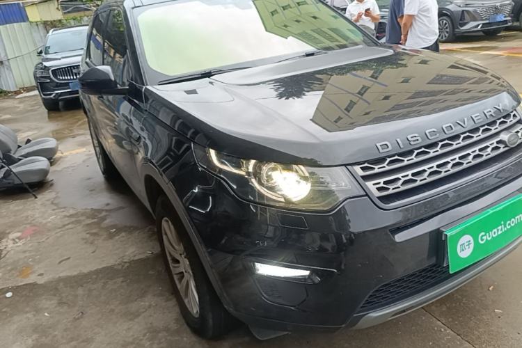 Used Land Rover Discovery Sport 2018 240 PS SE Version Exterior 1