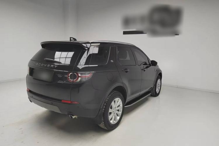 Used Land Rover Discovery Sport 2018 240 PS SE Version Exterior 2